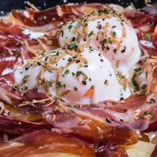 Ovos Rotos com Salmão