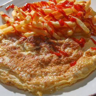 Omelete com Batatas Fritas
