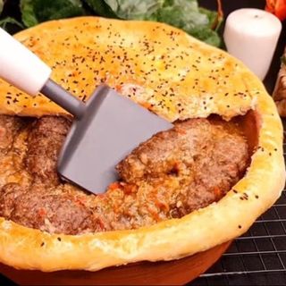 Fakharya De Vitela No Forno, Servida Com Trigo Bulgur