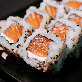 Uramaki de Salmão 