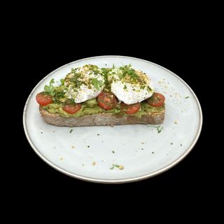 Torrada de Abacate e Ovos Escalfados