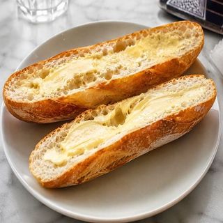 Baguete com Manteiga