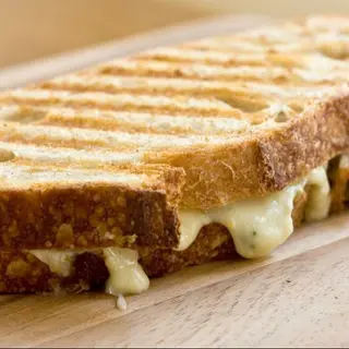 Tosta de 4 Queijos