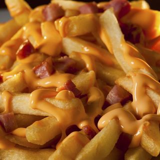 Batata com cheddar e bacon