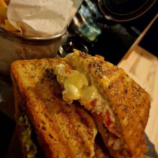 Tosta 4 Queijos para Um