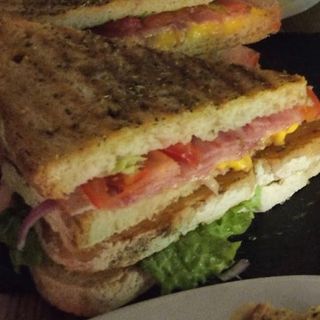 Tosta de Frango e Mostarda para Dois