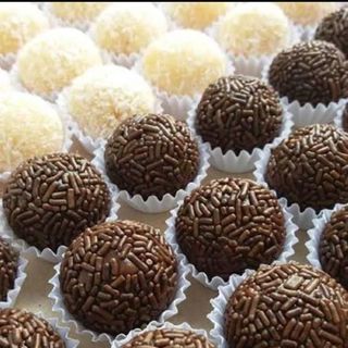 Caixa Com 4 Docinhos