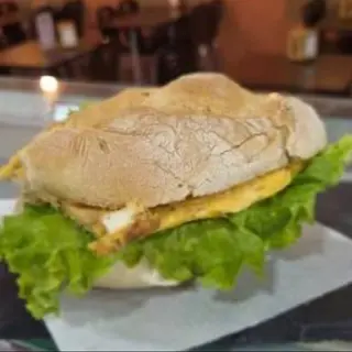 Sandes Omelete com Alface
