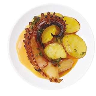 28. Polvo assado com batata 