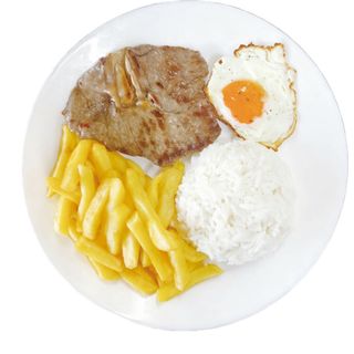 67. Bife, ovo frito, arroz e batatas fritas