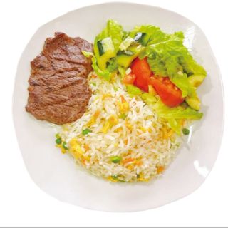 73. Bife, arroz chão-chão, salada (alface, tomate, pepino)