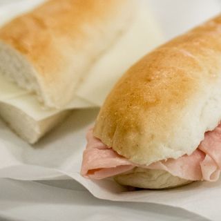 Pão com Queijo ou Fiambre