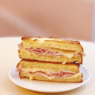 Tosta Mista em Pão Rústico