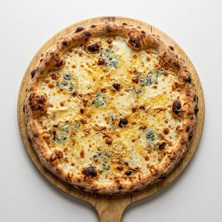Pizza 4 Queijos