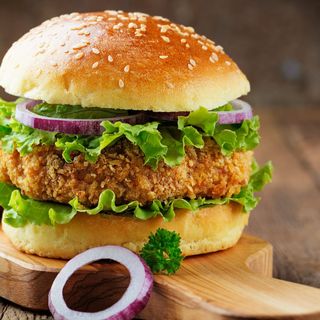 Hambúrguer de Frango Crocante