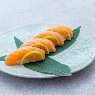 Nigiri Salmão (2 peças)