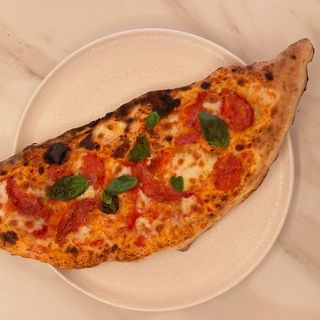 Calzone Napoletano