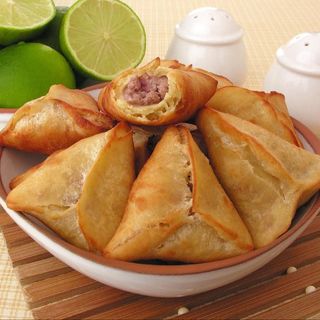 Esfiha de Queijo e Fiambre