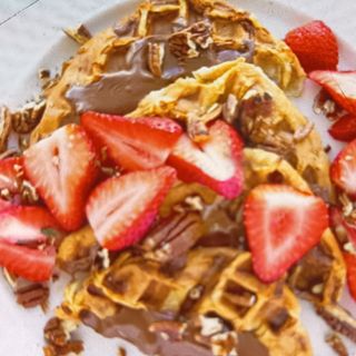 Waffles de Nutella e Morangos
