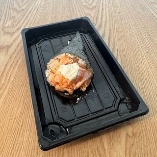 Temaki de Salmão Braseado