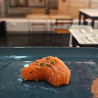 Sashimi de Salmão Braseado (4 un.)