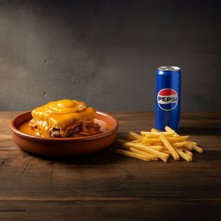 Menu Trindade (Francesinha + Batata + Bebida)