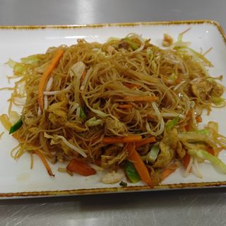 Massa de arroz com legumes 