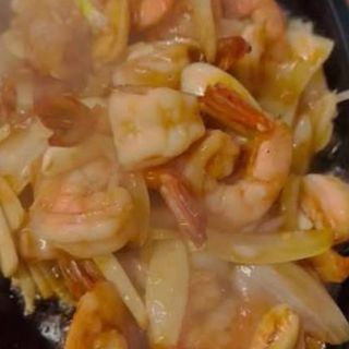 Gambas com vegetais 