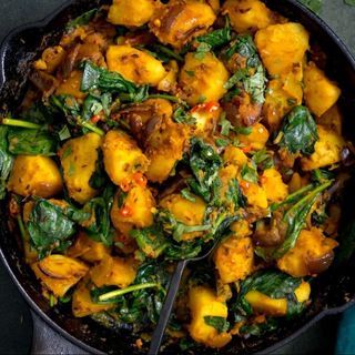 Saag Alu
