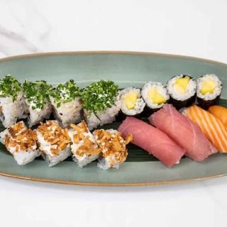 605.Sushi Mix (16 peças)