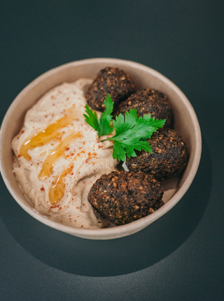 Falafel Hummus