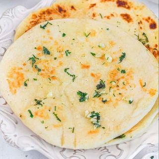 Naan com Alho