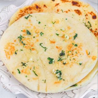 Cheese Naan com Alho
