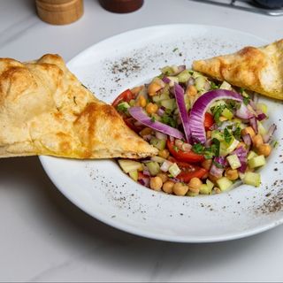 Salată vegană