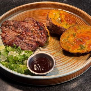 Ceafa de porc cu cartofi