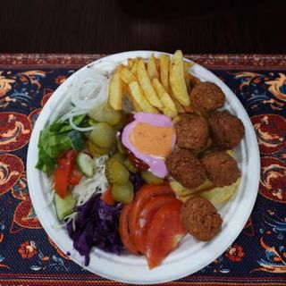 Falafel farfurie