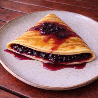 Clătită cu dulceață de fructe de pădure
