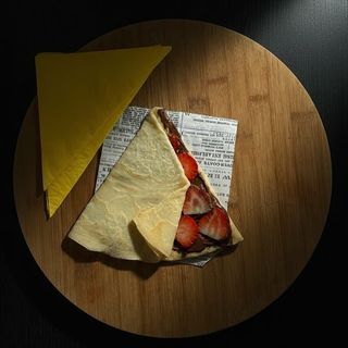 Clătită cu Nutella și căpșuni / kiwi