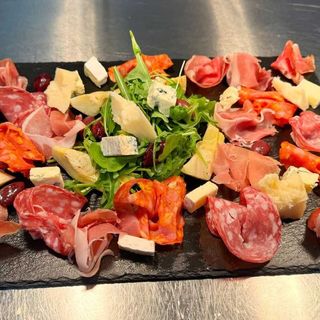 Platou Mezeluri Și Brânzeturi Italienești