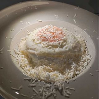 Mamaliga cu branza, smantana si ou