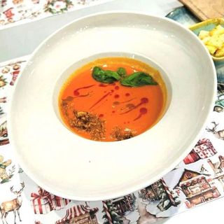 Supă Cremă De Roșii Coapte Cu Crutoane