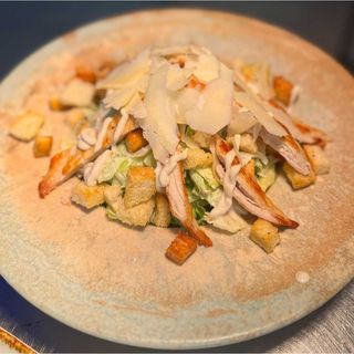 Salată Caesar Cu Pui