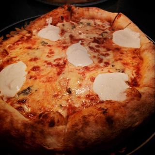 Pizza Quattro Formaggi