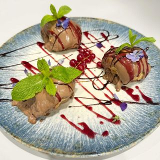 Profiterol Ciocolată cu Lapte