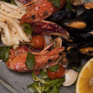 Seafood sharing plate