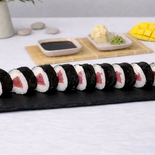 Tuna cheese maki