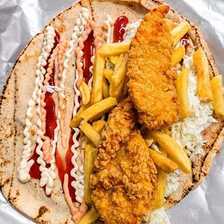 Sandwich in lipie cu crispy pui 