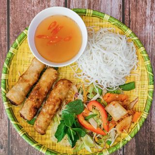 Nem de Porc cu Legume și Noodles - Bún Nem