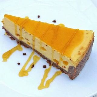 Tartă cu Brânză și Mango - Bánh Kem Xoài