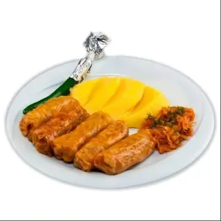 Sarmale din carne de porc, mamaliga, bacon, smantana, ardei iute
